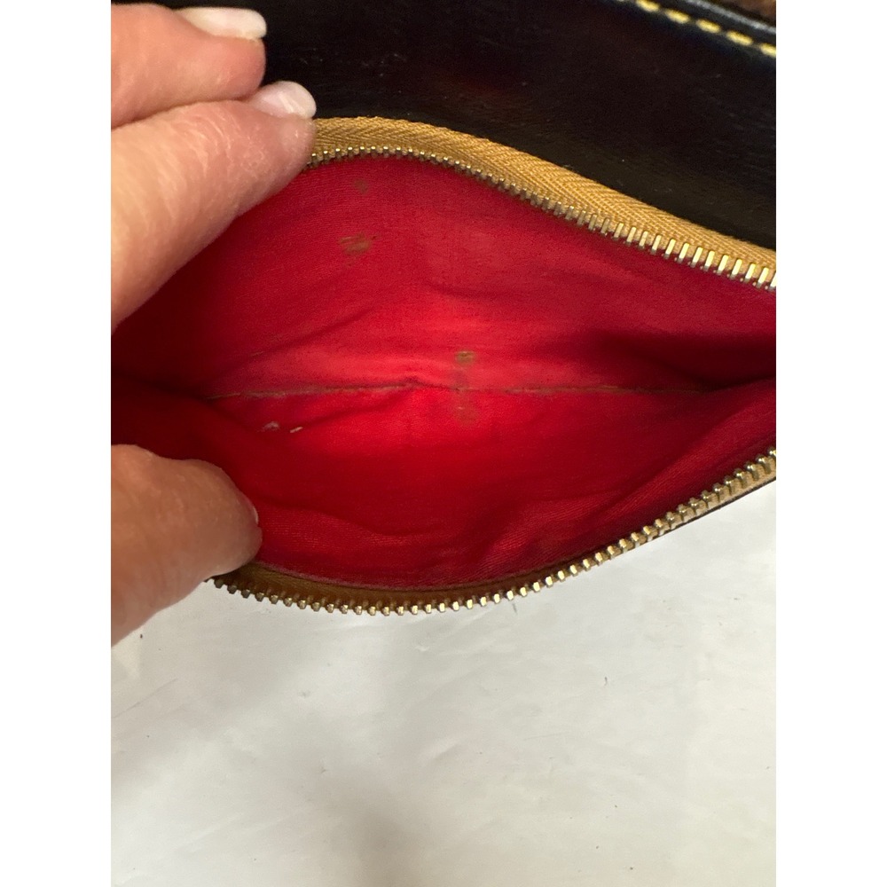 Dooney & Bourke Black Pebble Leather Triple Zip Crossbody Bag w/Tan Trim-see pic - Picture 6 of 10
